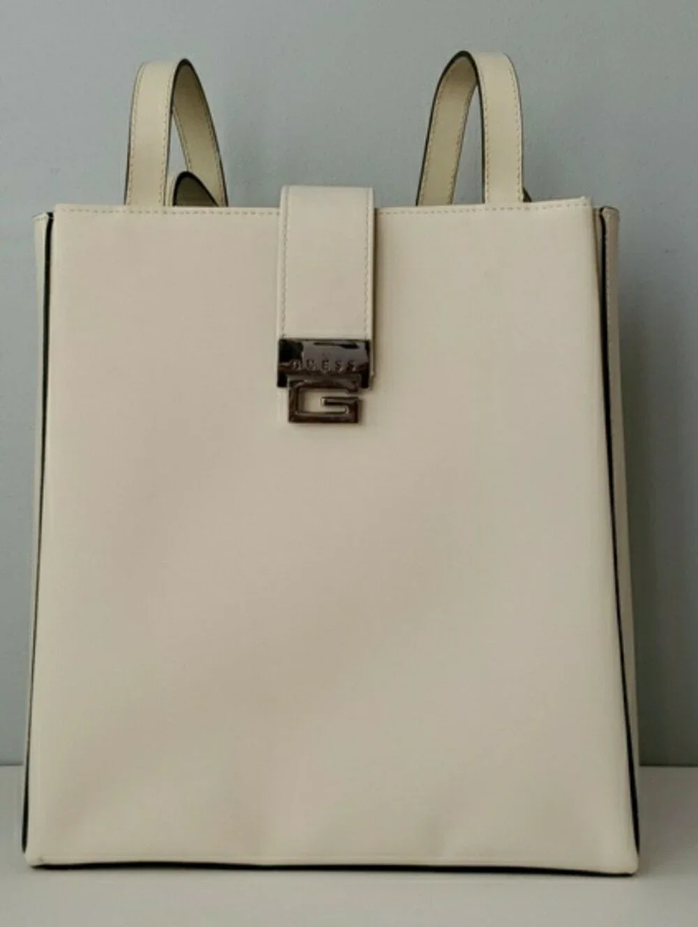 Guess Vintage Y2K Creamy Off White Shoulder Bag Purse - Picture 3 of 10